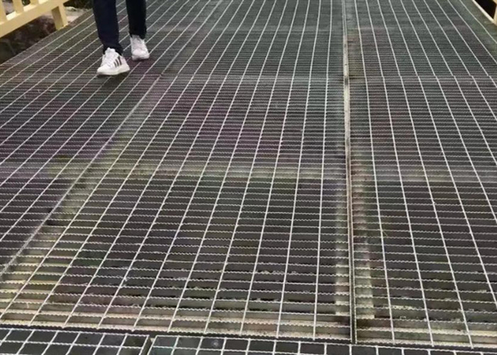 Q235 Steel Grating Walkway For Stair Tread 40*5mm