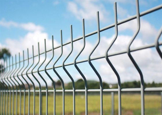 PVC 코팅 50 * 200mm Mesh 구멍 삼각형 울타리 공항 OEM
