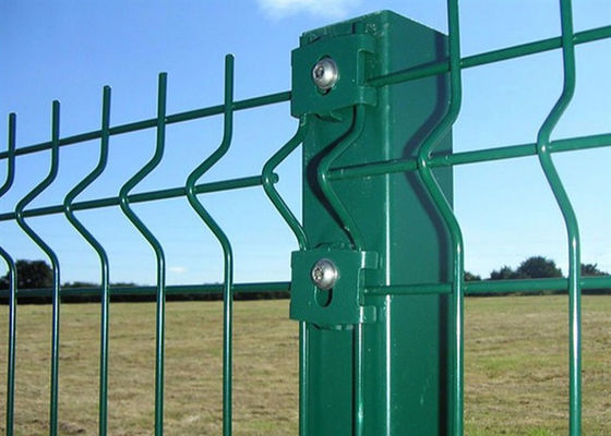 핫 디프 젤바니제 삼각형 굽기 울타리 3.5mm 와이어 지름 보안 저탄소 강철 샘플 무료