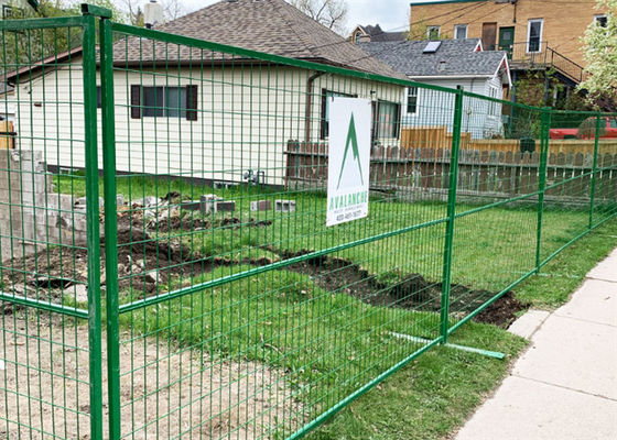 건설 현장에서 온도 담전 용접 한 임시 울타리