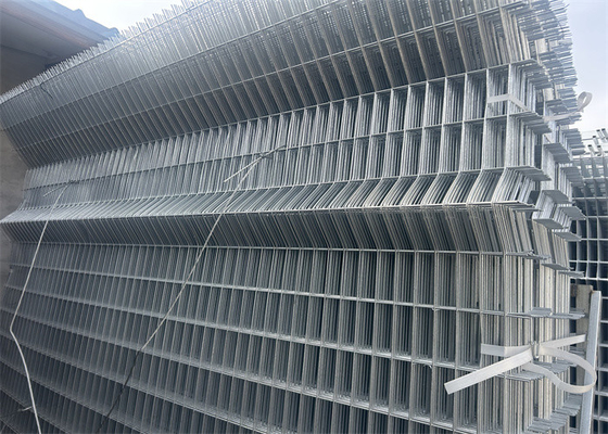 핫 디프 젤바니제 삼각형 울타리 패널 1.8m 높이 50 * 100mm 메시 홀