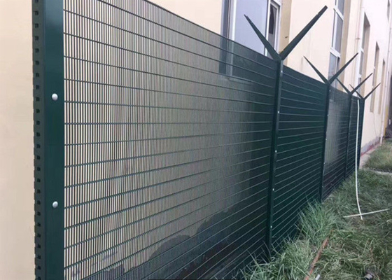 3 × 0.5 × 8 계측기 358 안전 펜싱 Pvc는 청색 반대 절도 보호를 코팅했습니다